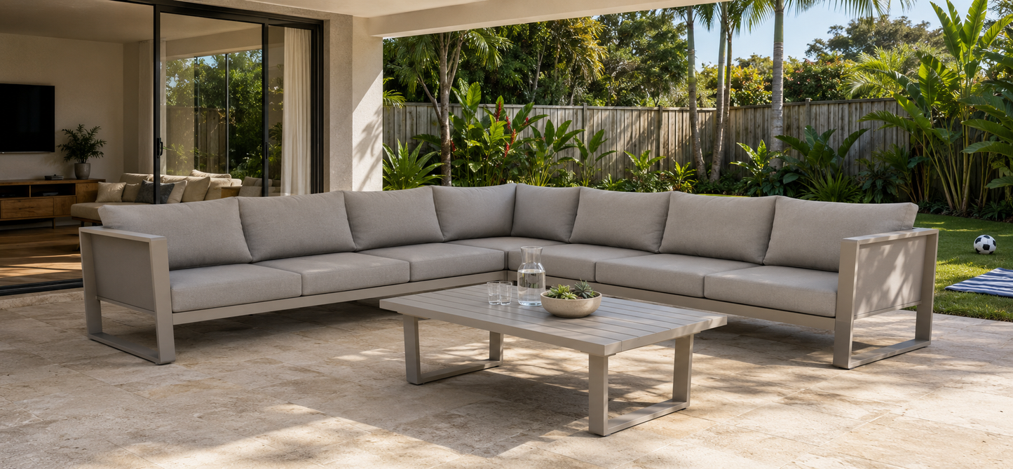 Brezza Outdoor Setting