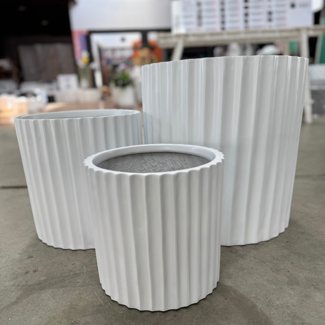 CEDAR RIBBED CYLINDER WHITE